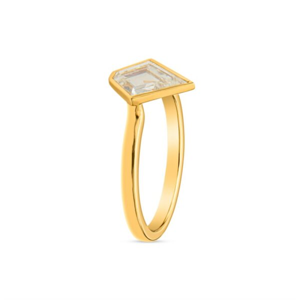 a yellow gold ring with a square shaped diamond
